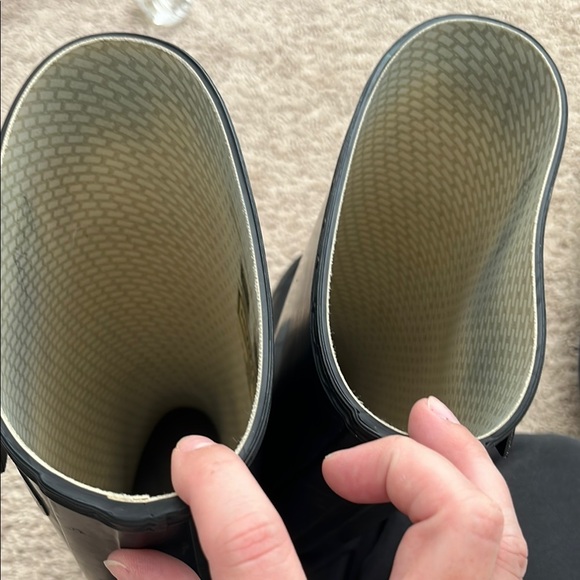 Hunter Classic Black Waterproof Boots - Picture 8 of 8